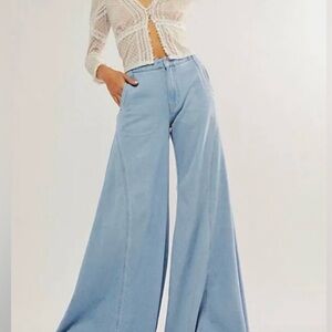 NWT Free People Chase The Sun Extreme Wide-Leg Jeans size 24